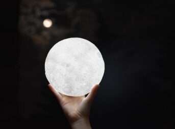 moon, lamp, night, wish, dreams, hand, to dream